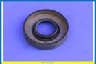 Oil seal differential